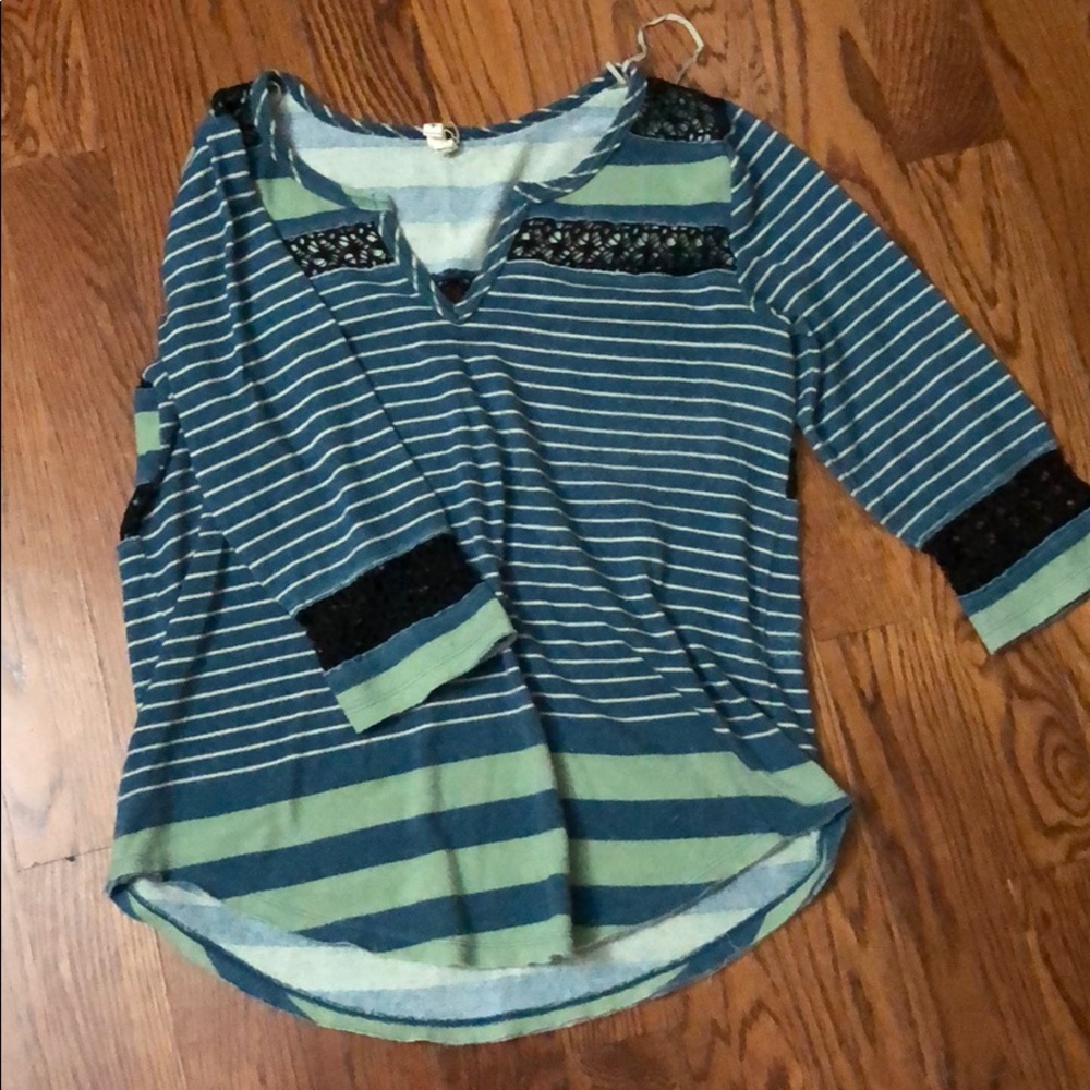 We The Free pull over lace sweater size L